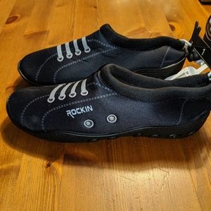 NWT KIDS ROCKIN FOOTWEAR WATER SHOES SIZE 1
